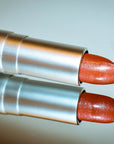 Sempre un rossetto da damigella d'onore
